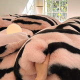 Class A Pink Leopard Double-sided Rabbit Plush Thickened 4-pieces Bedding Sheets Set