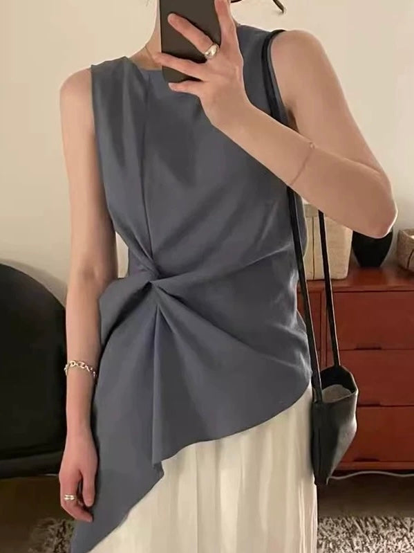 Twisted Sleeveless Cropped Top