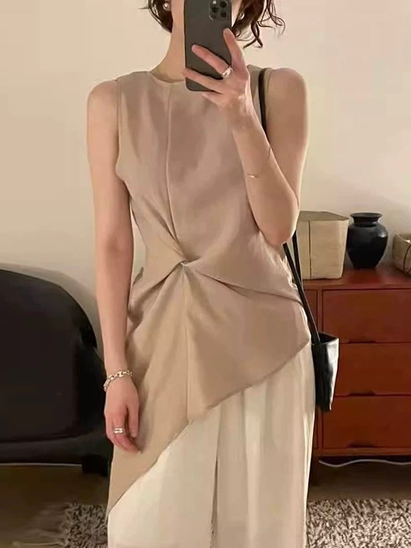 Twisted Sleeveless Cropped Top