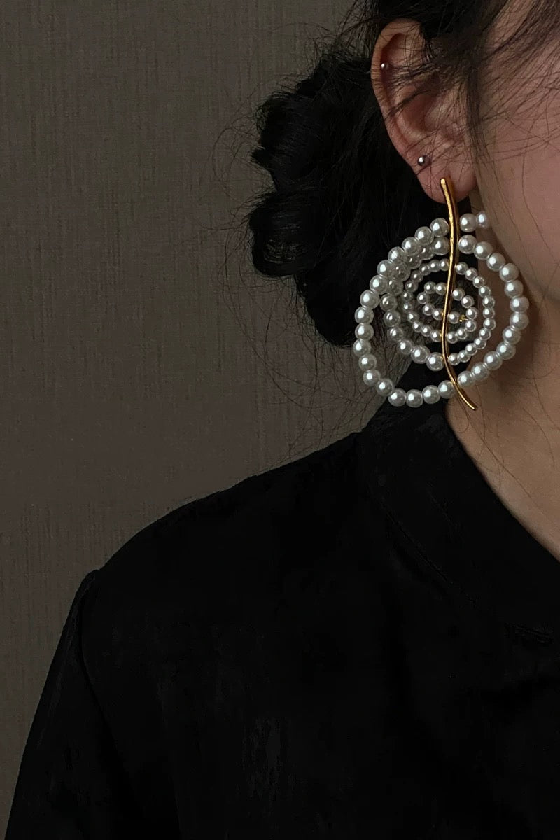 Vintage Hepburn Pearl Earrings