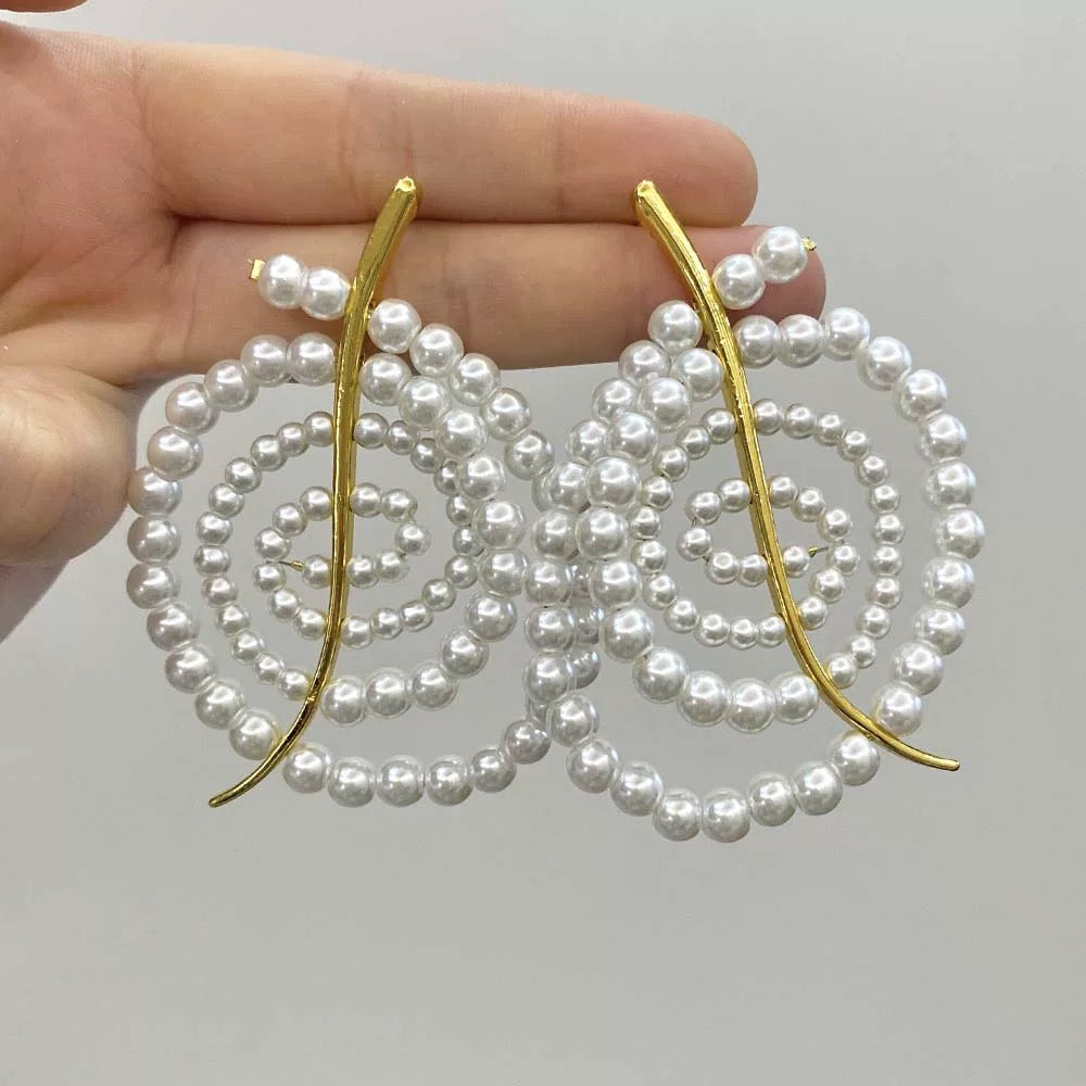 Vintage Hepburn Pearl Earrings