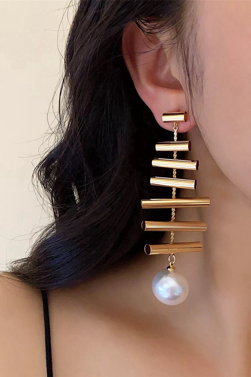 Hollow Round Tube Stitching Layered Pearl Earrings