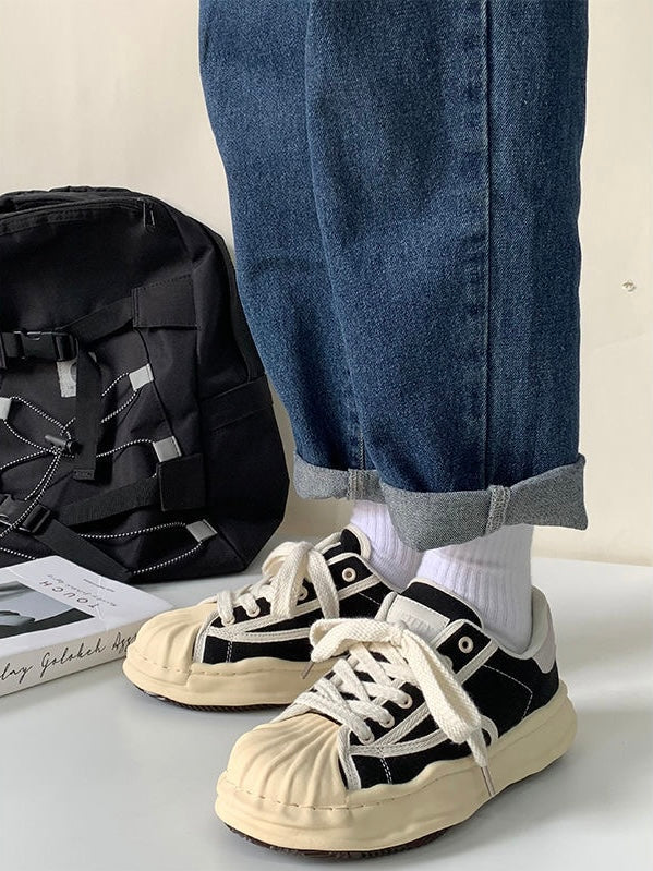 Casual And Versatile Shell Toe Sneakers by painevida