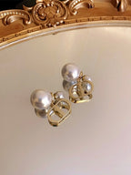 Elegant Pearl Earrings - PAINEVIDA