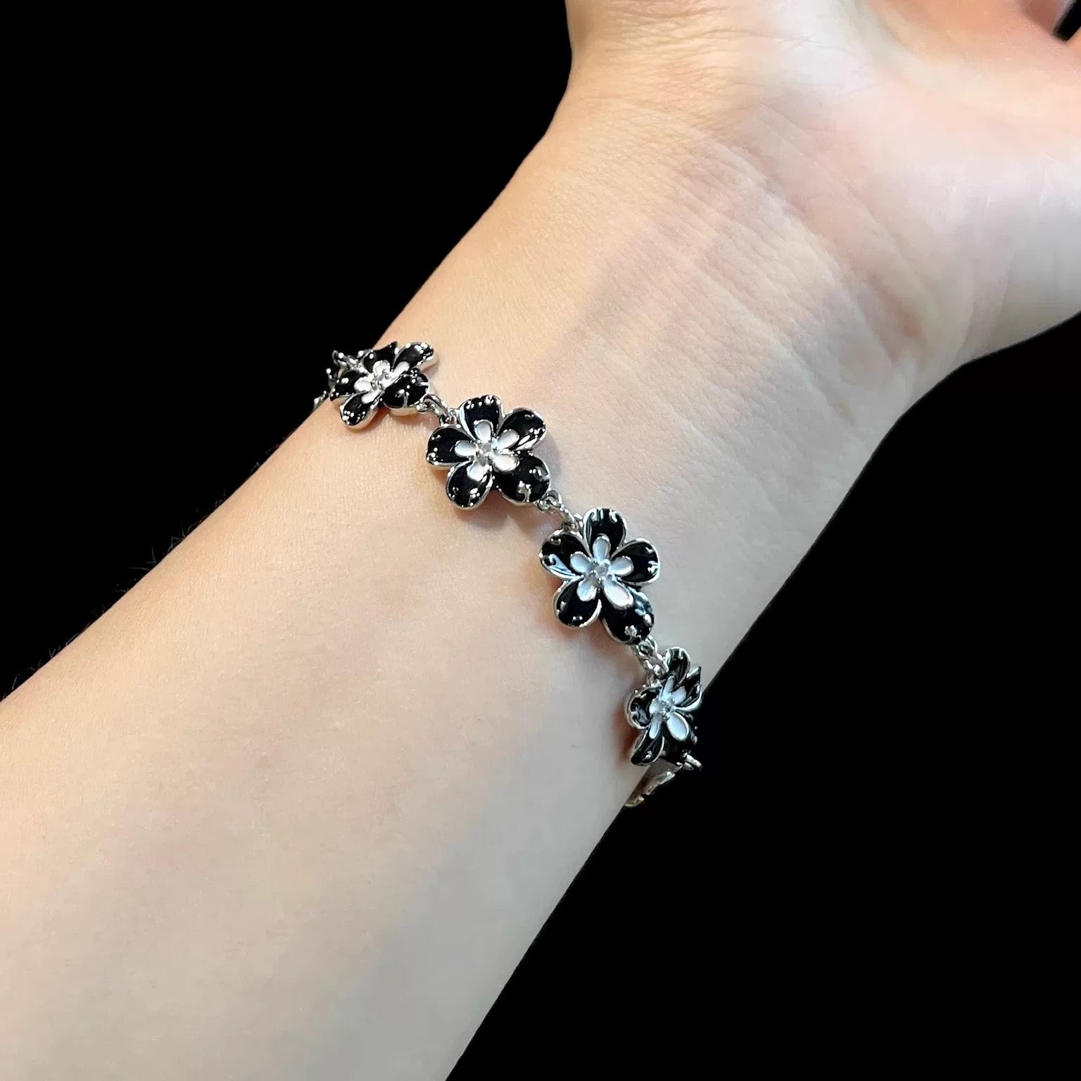 Vintage Small Peach Blossom Bracelet