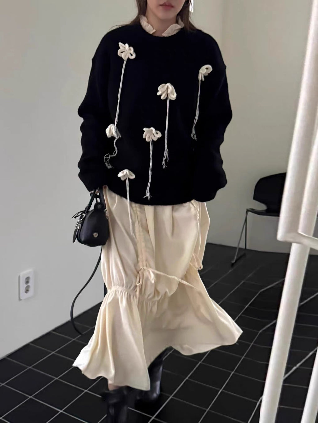 Handmade 3D Flower Decorated Knitwear