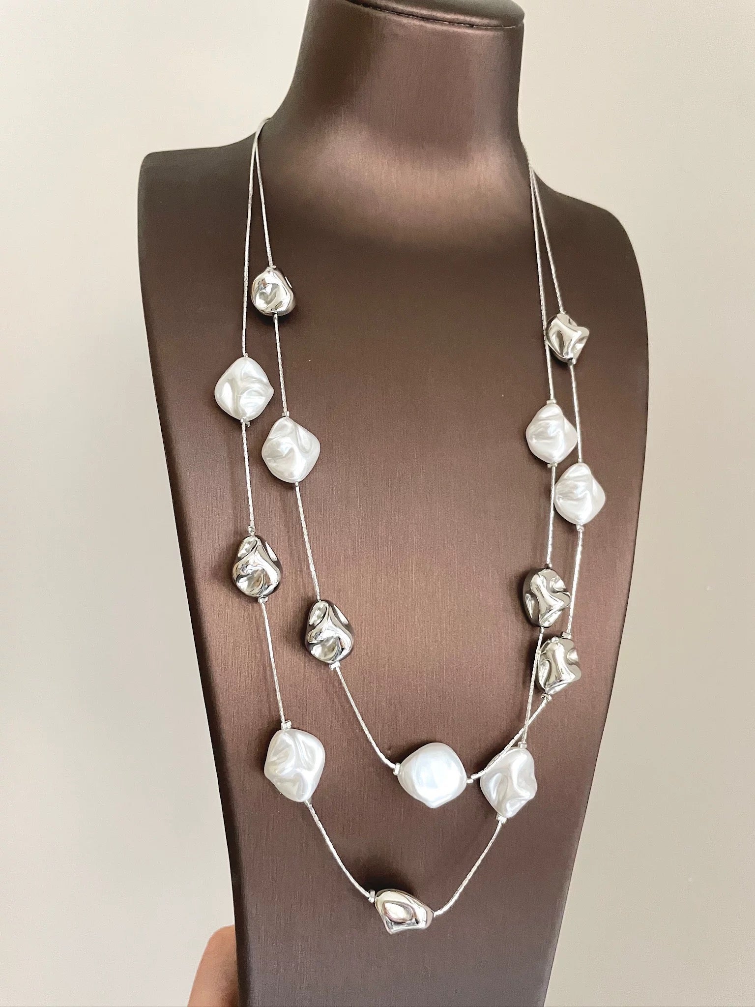 Vintage Baroque Style Stone Bead Art Necklace