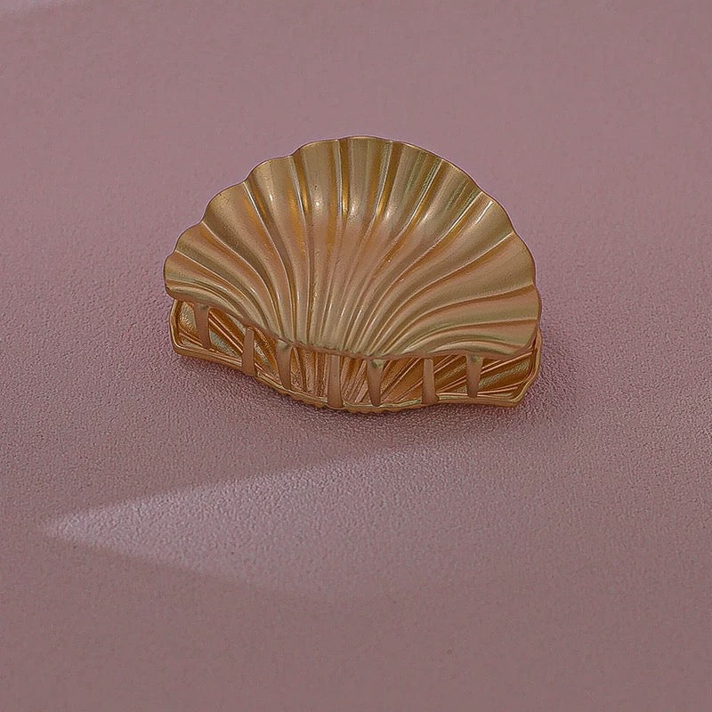Pince à cheveux Coquillage en métal - Accessoire sculptural en alliage