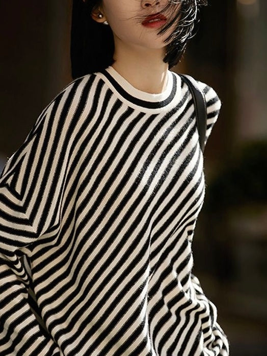 Slanted Black White Striped Loose Sweater by painevida