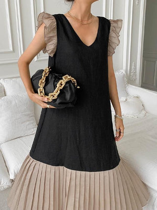 V-Neck Contrast Panel Pleated Dress