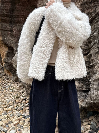 Lambswool Lapel Jacket by painevida