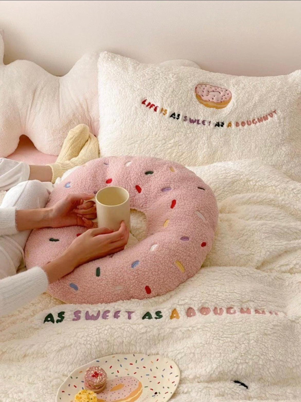 Donut Soft Lambswool Warm Bed Four Piece Sheet Set