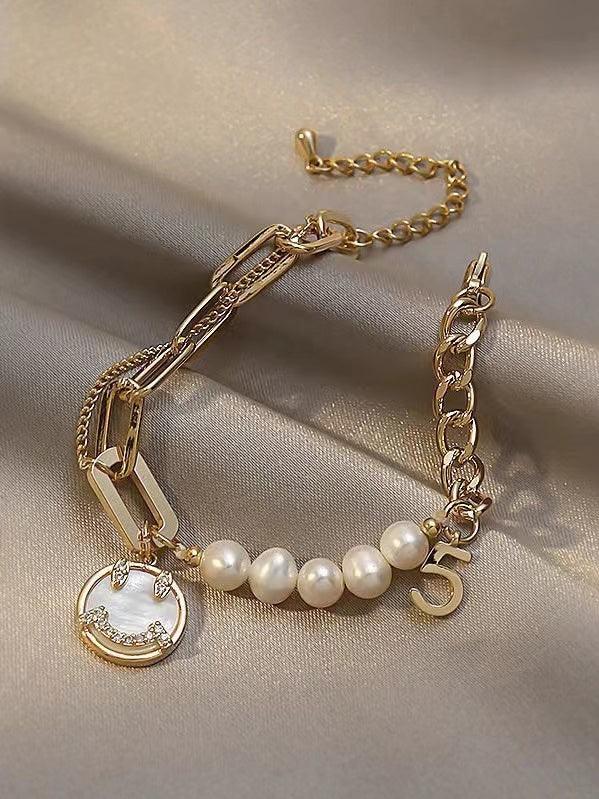 Simple Shell Pearl Bracelet by painevida