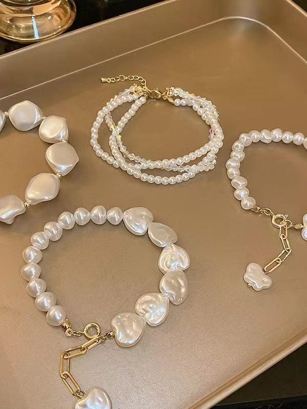 Large Irregular Pearl Pearl Beaded Bracelet by painevida