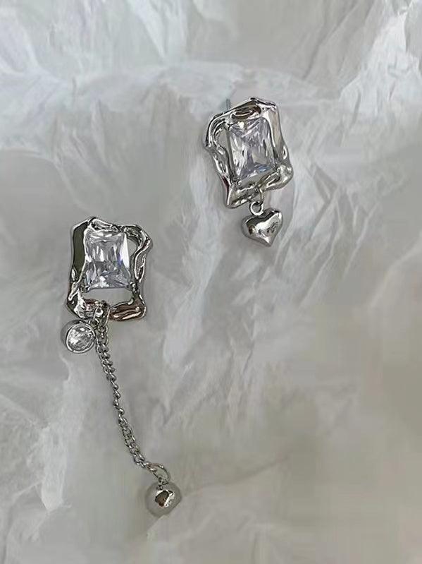 Asymmetric Zirconia Heart Earrings - PAINEVIDA