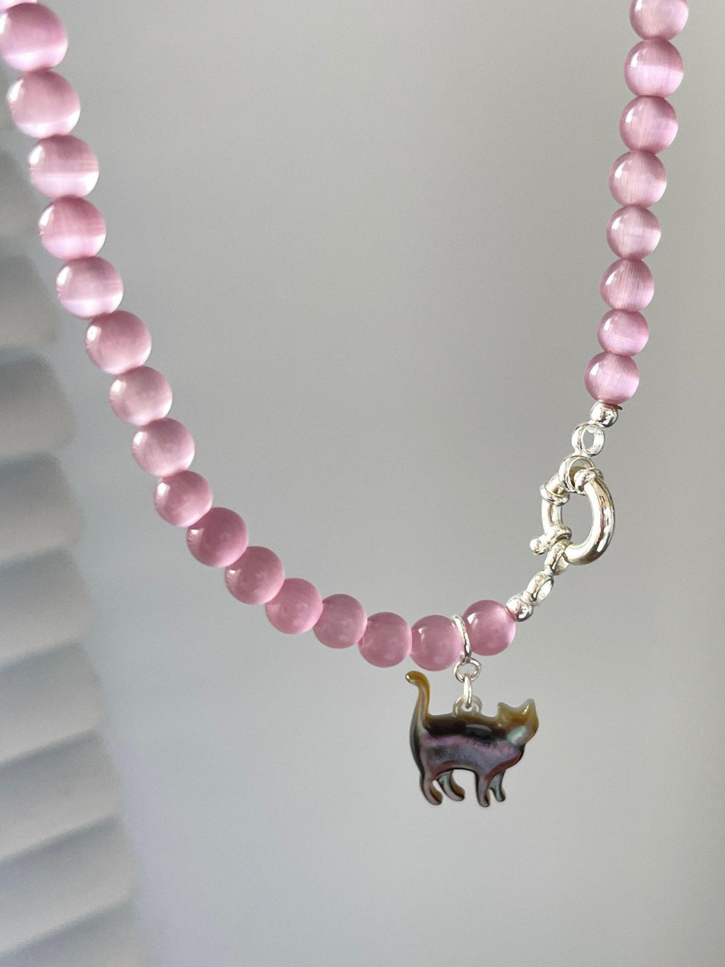 Original Cat Silver Pink Opal Necklace - PAINEVIDA