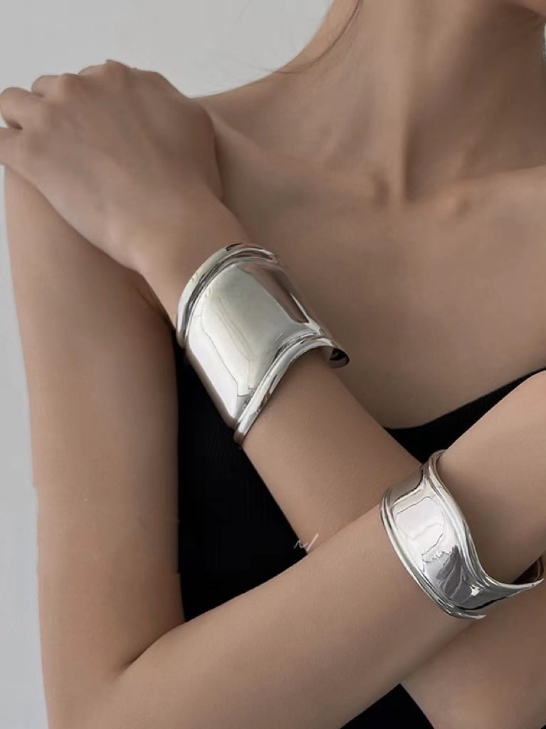 Niche Design Wide Opening Irregular Bracelet by painevida