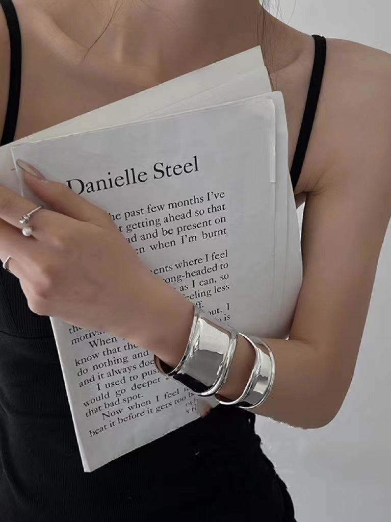 Niche Design Wide Opening Irregular Bracelet by painevida