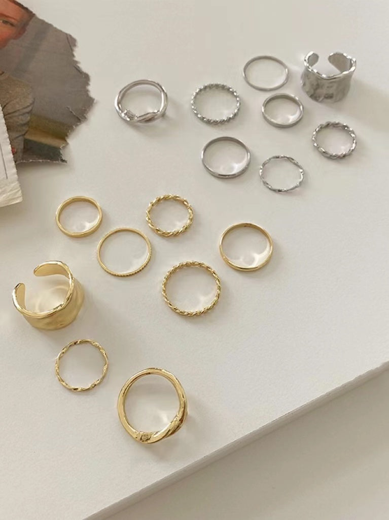 Simple Design 8 Rings set - PAINEVIDA