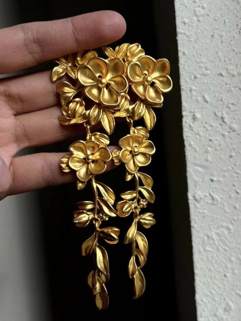 Gold Flower Long Leaf Earrings - PAINEVIDA