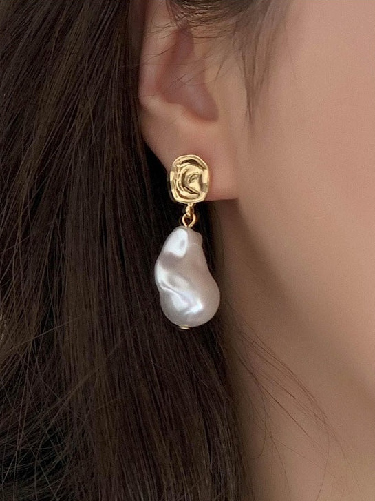 Baroque Vintage Shaped Pearl Earrings - PAINEVIDA