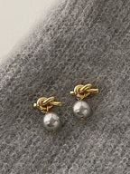 Retro Knotted Metal Gray Pearl Stud Earring - PAINEVIDA
