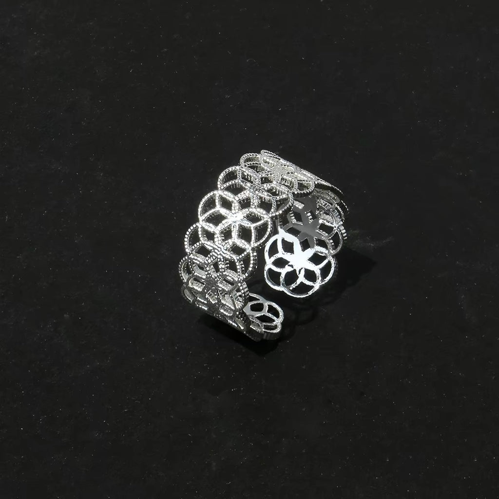 Exquisite Hollow out Openwork Lace Ring - PAINEVIDA