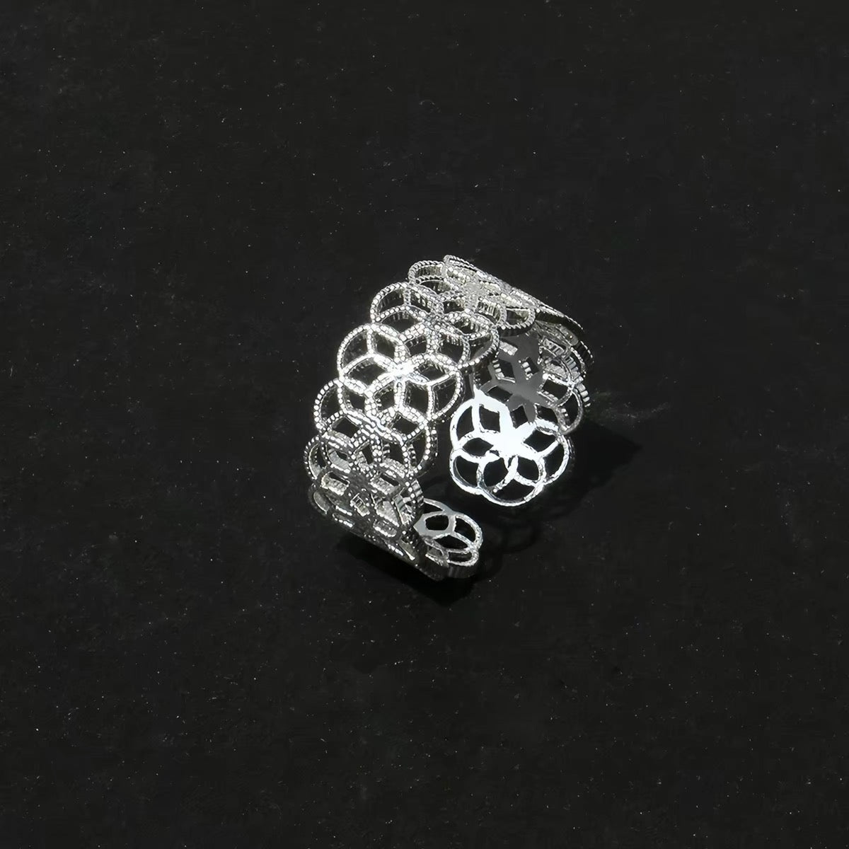 Exquisite Hollow out Openwork Lace Ring