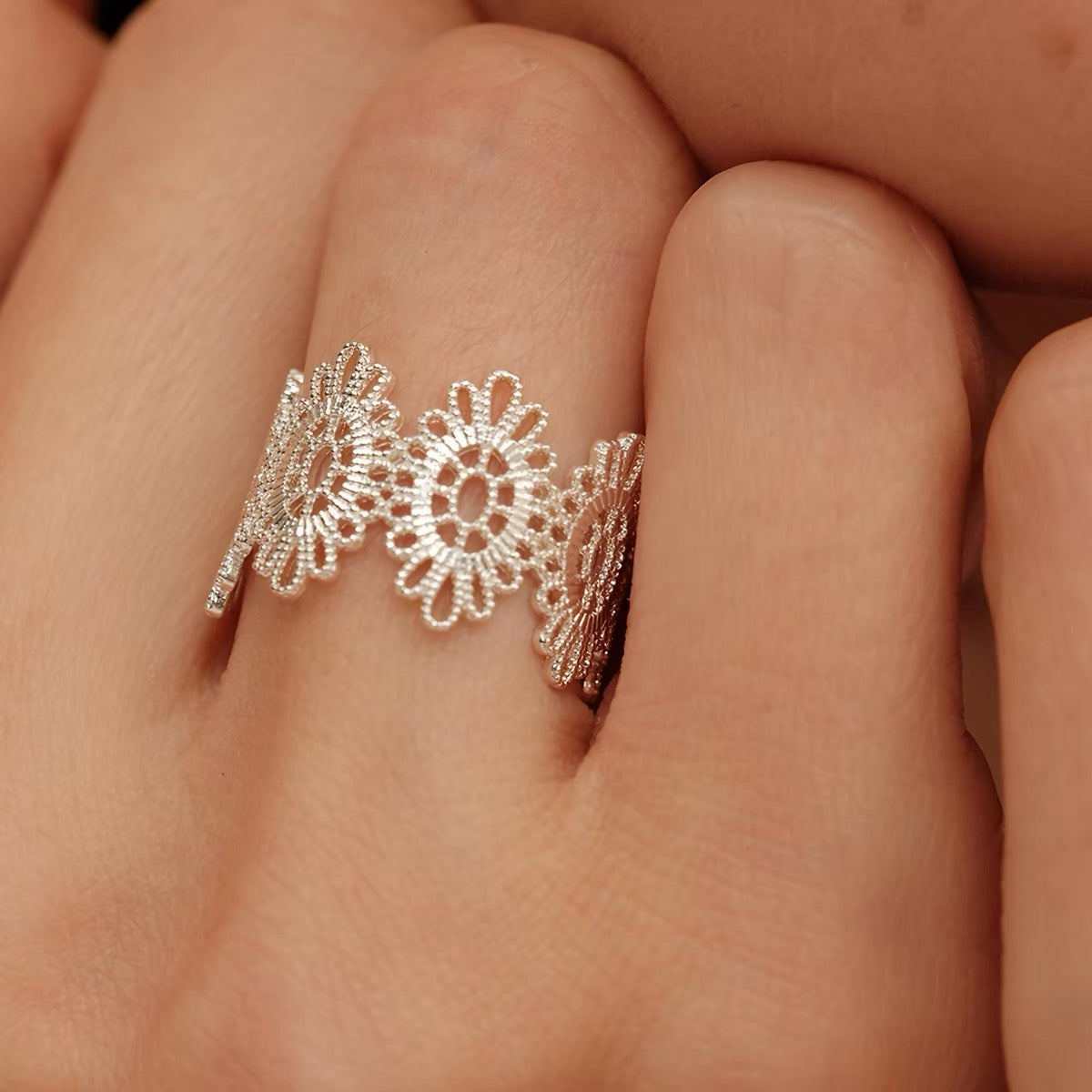Exquisite Hollow out Openwork Lace Ring