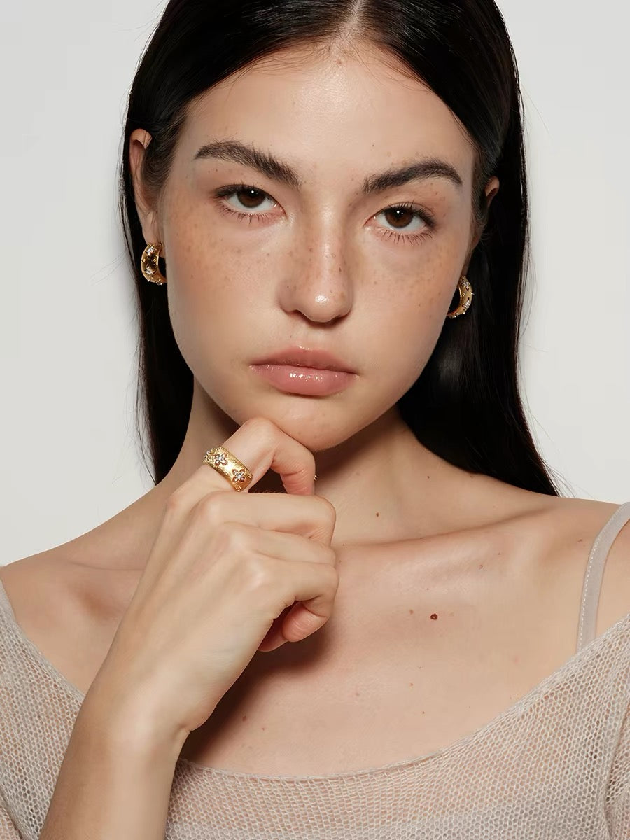 Openwork Floral Brushed Diamond Ring