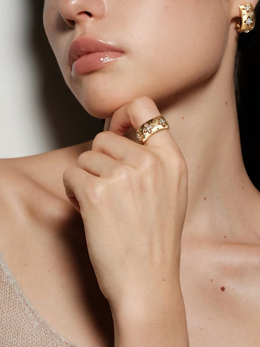 Openwork Floral Brushed Diamond Ring