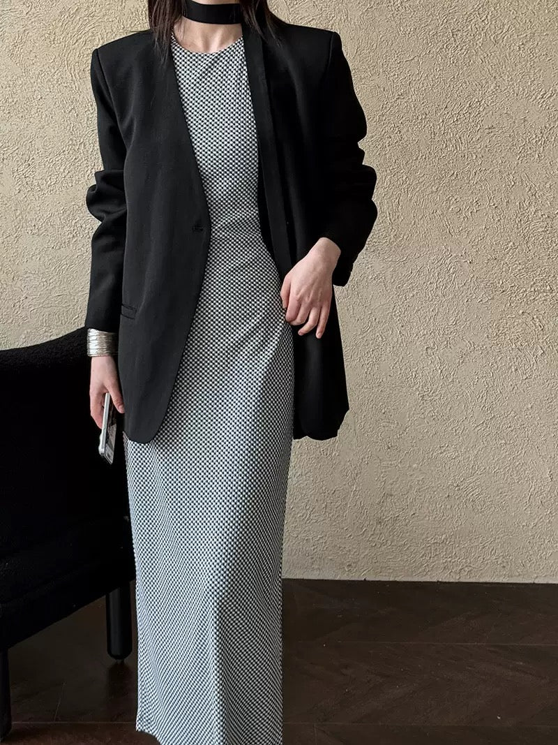 Retro-Style Sleeveless Dress