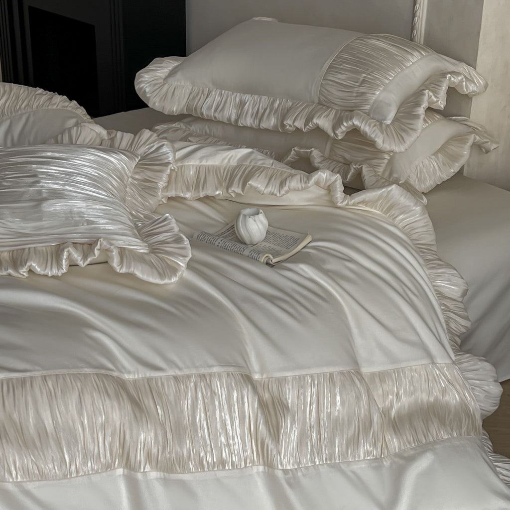Silk White French Retro Cotton Four-piece Bedding Set