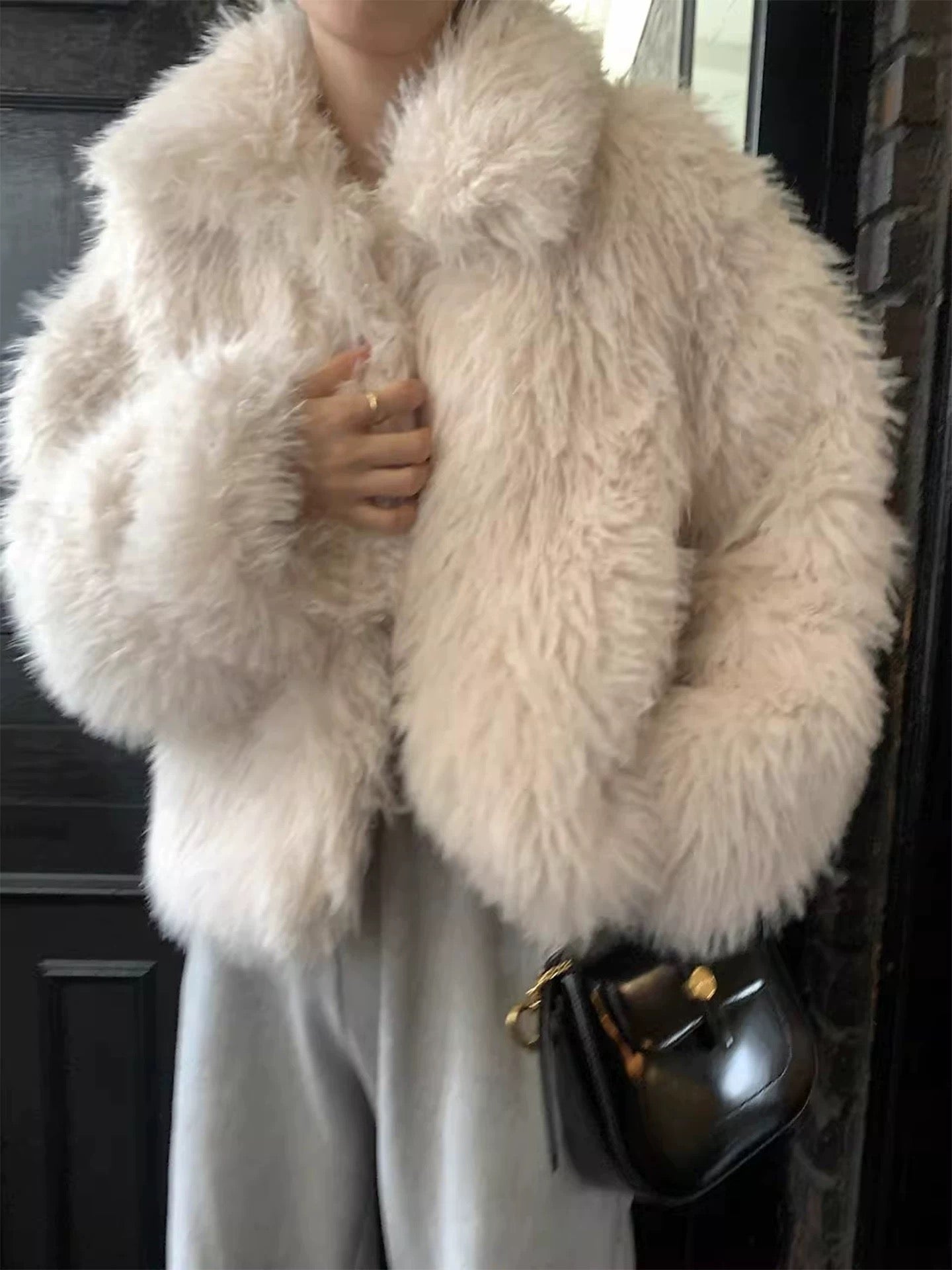 Warm Lamb Wool Coat by painevida