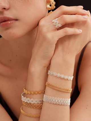 Lace-Carved Bangle | 18K Gold & Silver - PAINEVIDA