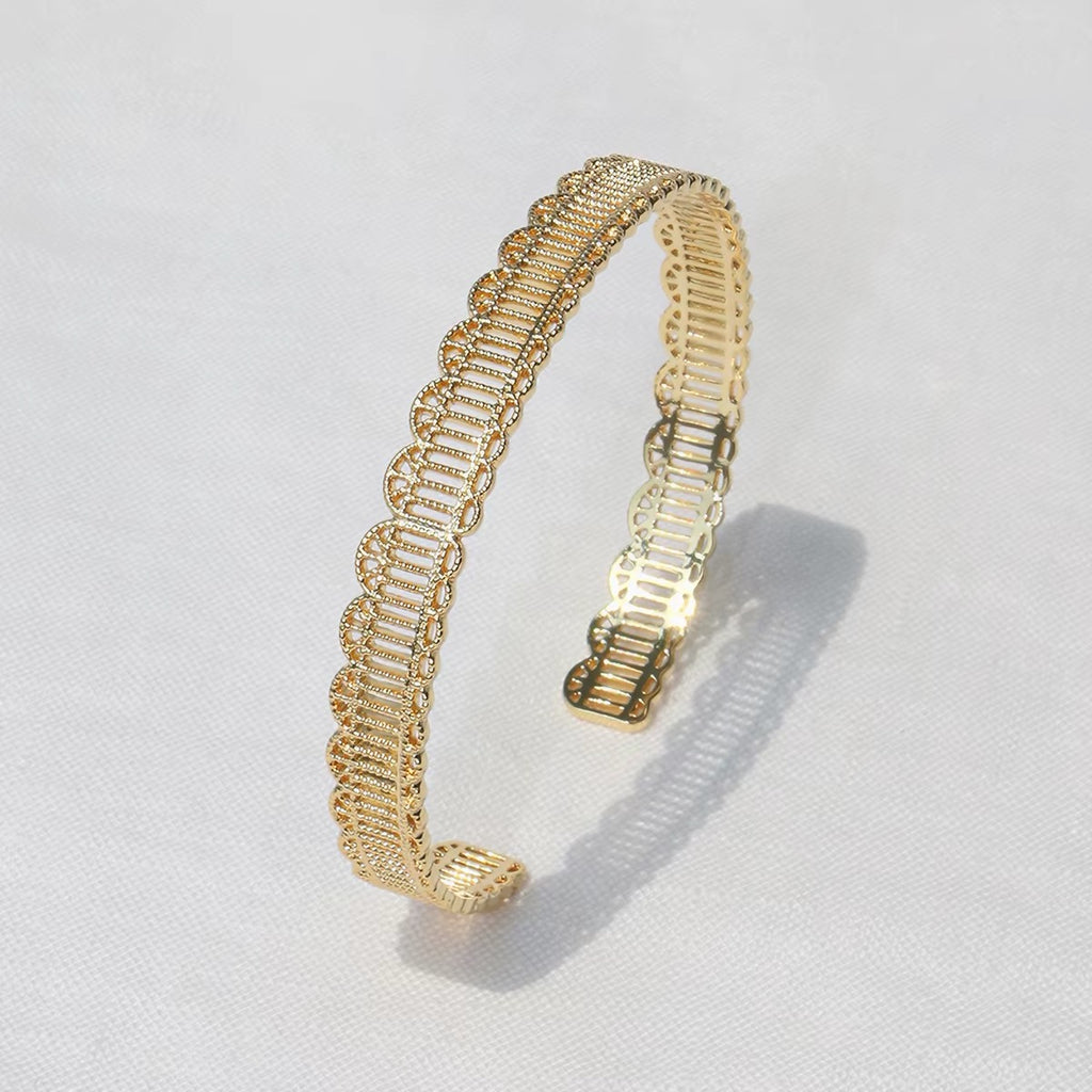 Lace-Carved Bangle | 18K Gold & Silver - PAINEVIDA