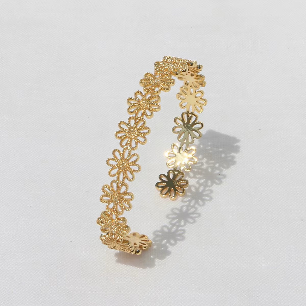 Lace-Carved Bangle | 18K Gold & Silver - PAINEVIDA