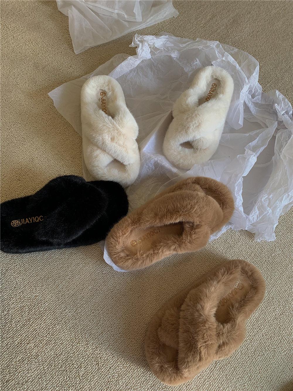 Fashion Plush Slippers by painevida