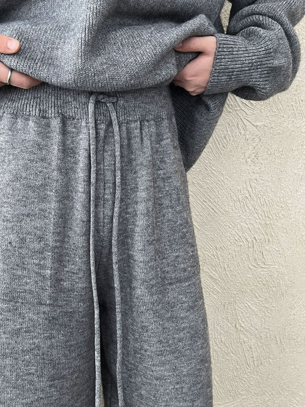 Retro Loose Splicing V-neck Sweater + Wide-leg Pants Suit