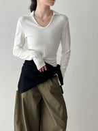 Simple Fit V-neck Basic Shirt