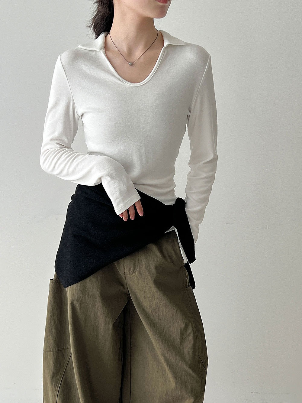 Simple Fit V-neck Basic Shirt