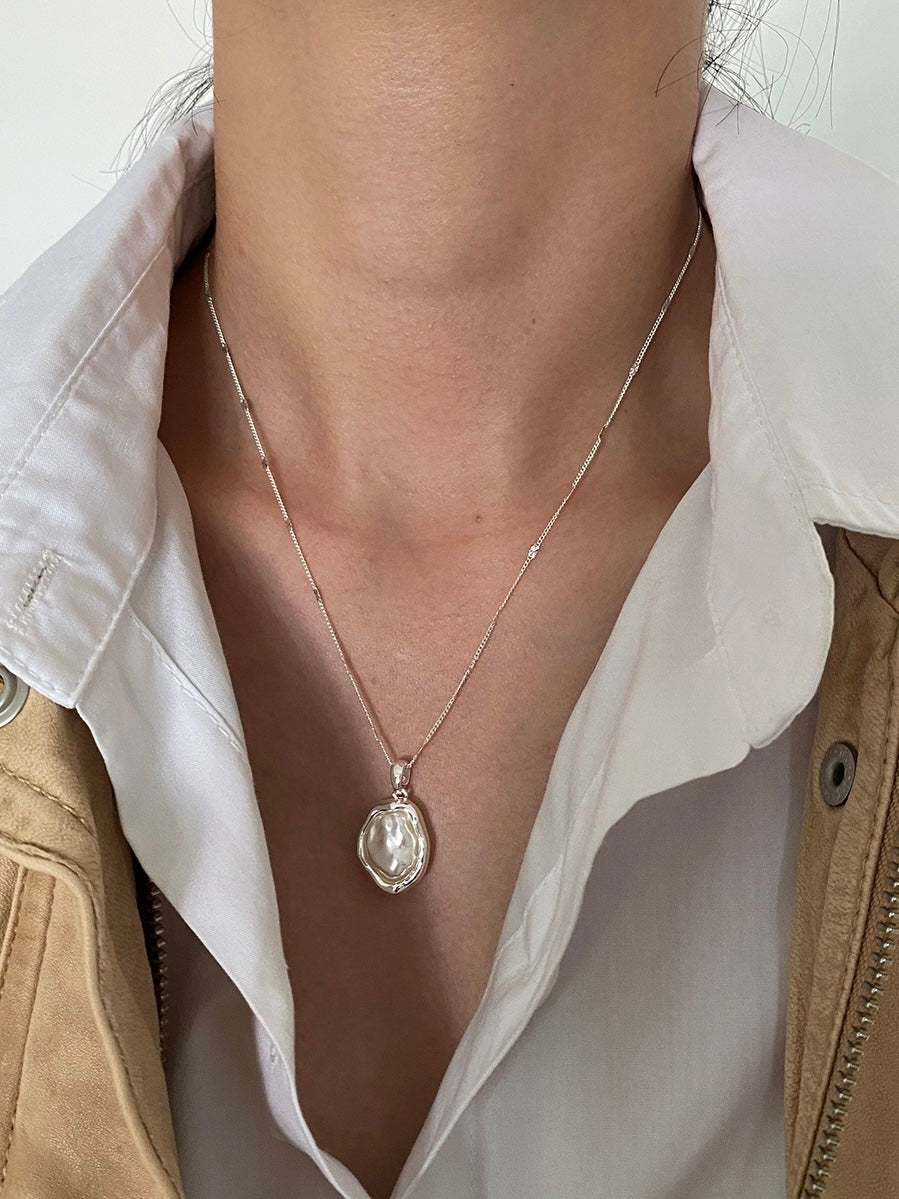 Simple Baroque Pearl Necklace