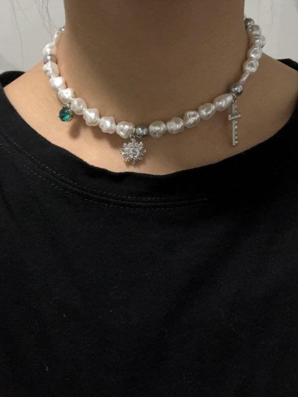 Chic Pearl Lovely Necklace by painevida