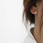 Minimalist Choker Design Simple Earrings